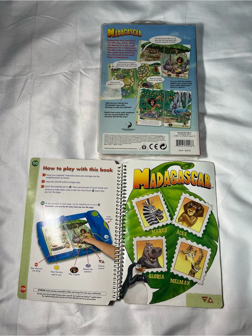 LeapFrog LeapPad Madagascar K-1st Grade Book & Cartridge Complete w/ Case